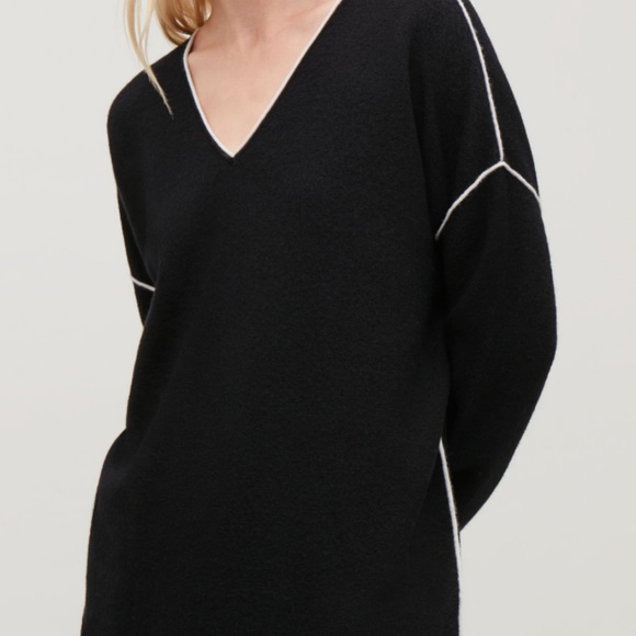 COS Sweaters - COS Merino Wool Sweater w/ Contrast Stitching